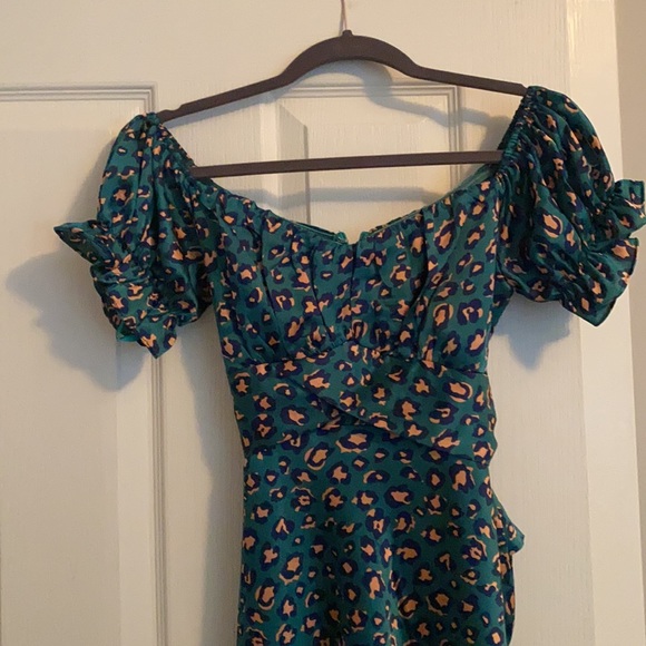 Make a statement with this gorgeous Hello Molly dress! - Picture 3 of 4